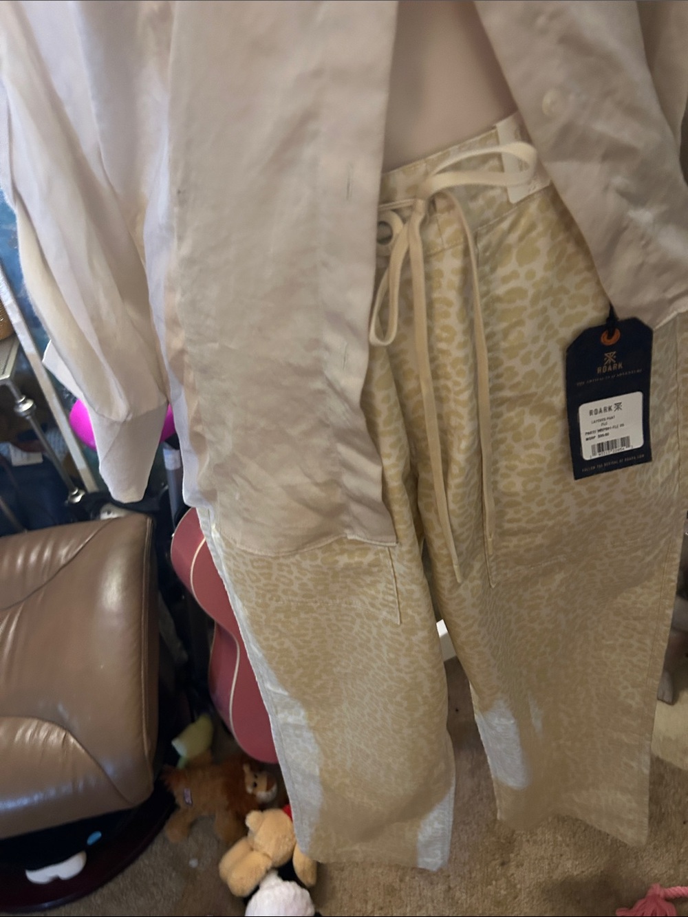 Roark Cream Button-Front pants - Picture 4 of 5